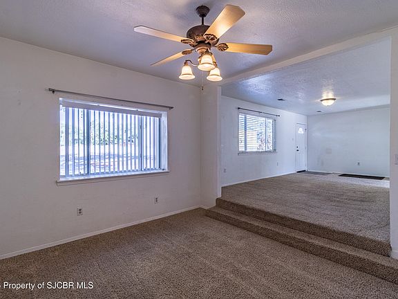 5th image of 302 Heiland Rd
