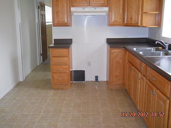 3rd image of 315 N Ferry St