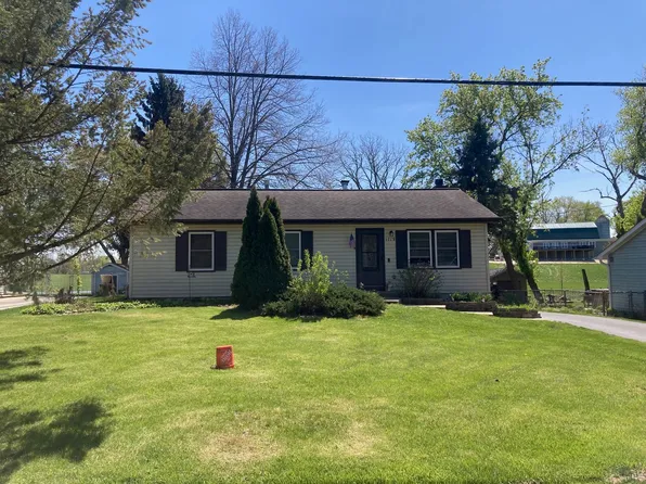 1719 South St, Crystal Lake, IL 60014