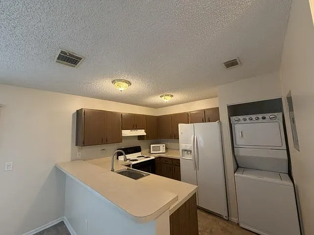 1451 Sheafe Ave NE — Photo 5