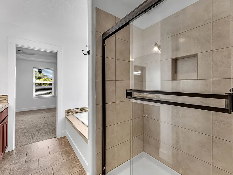 4625 N Hunt St — Photo 23