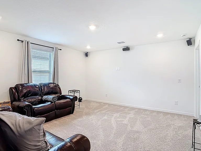 1348 Sterling Pointe Dr — Photo 36