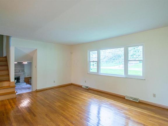 3rd image of 6043 Barberry Holw