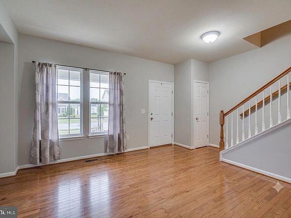3rd image of 62 Charter Gate Dr