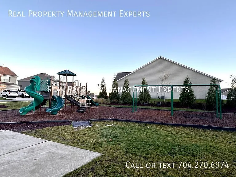 278 Preston Rd — Photo 28