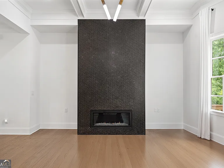 2045 Kent Ct — Photo 37