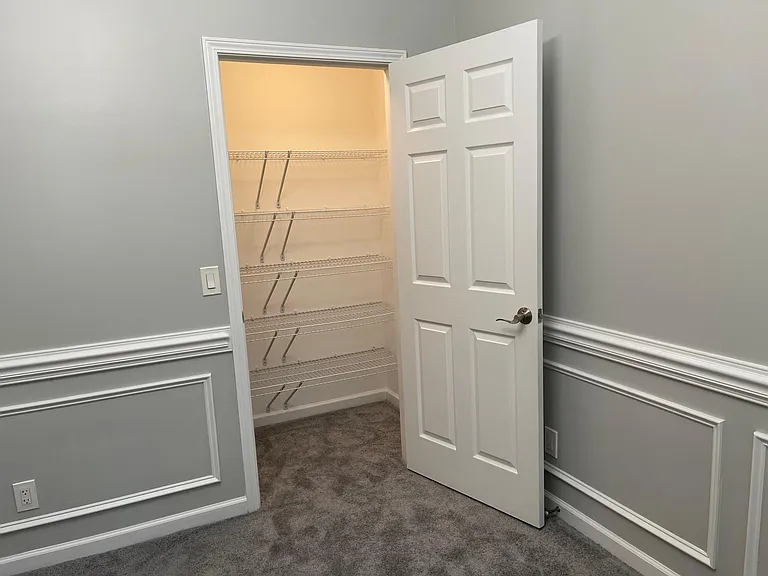129 W Tisbury Ln — Photo 10