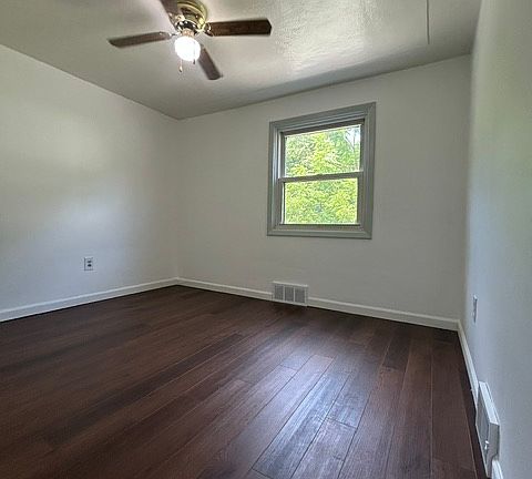 3rd image of 105 Ecker Ln #1