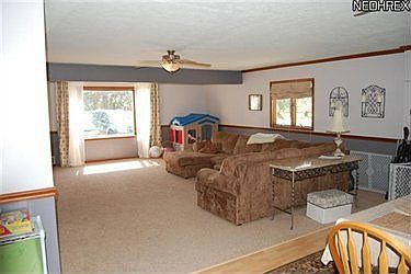 5th image of 413 Orchard Grove Ave