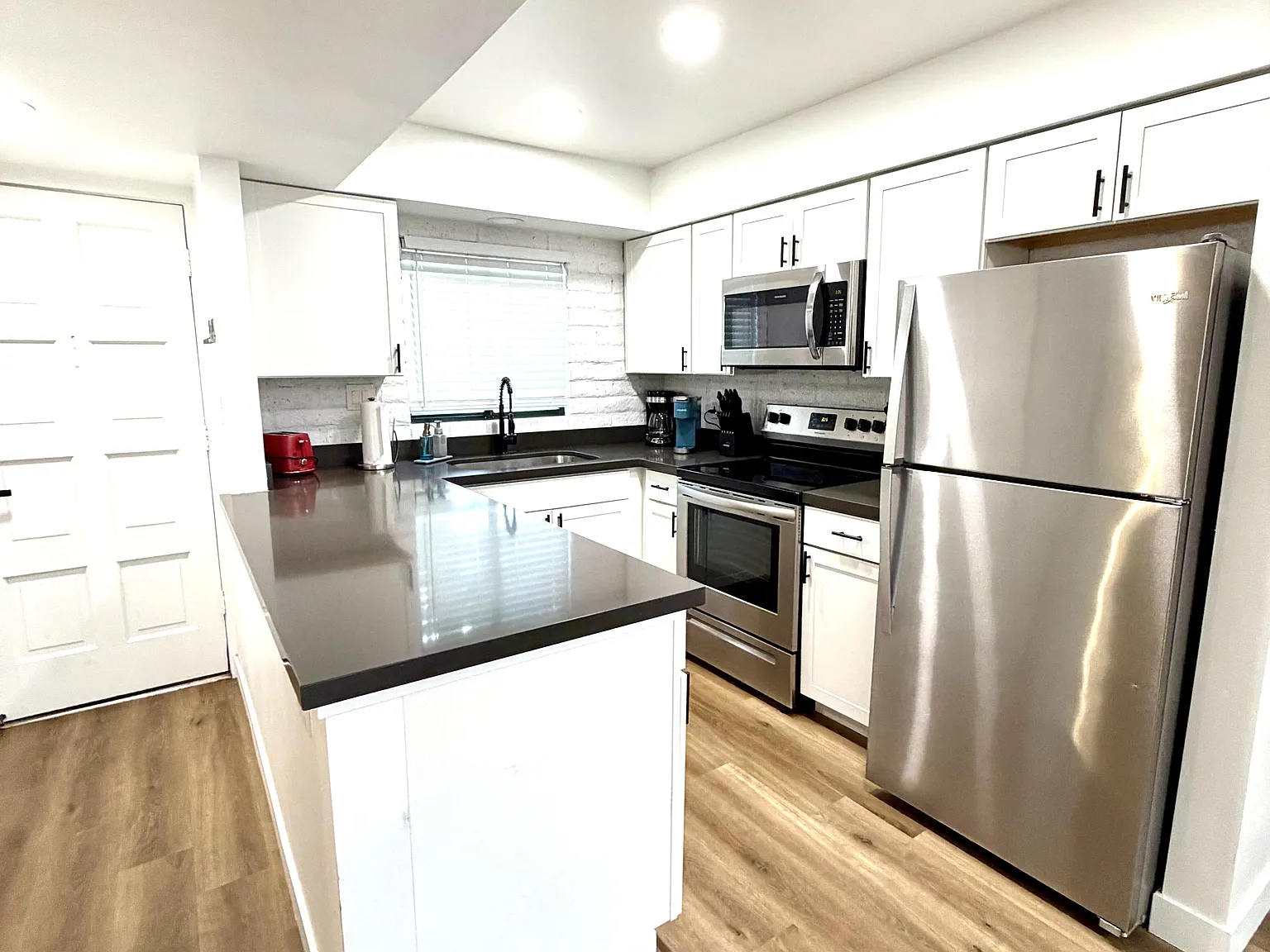 3046 N 32nd St — Photo 3