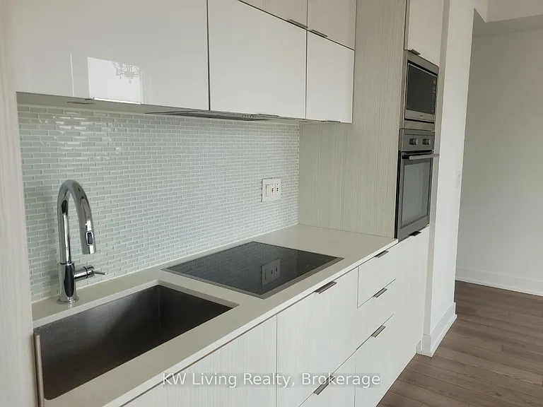 318 Richmond St W #1405 — Photo 2