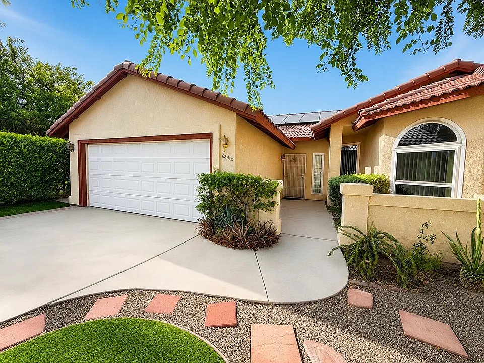 68412 Descanso Cir