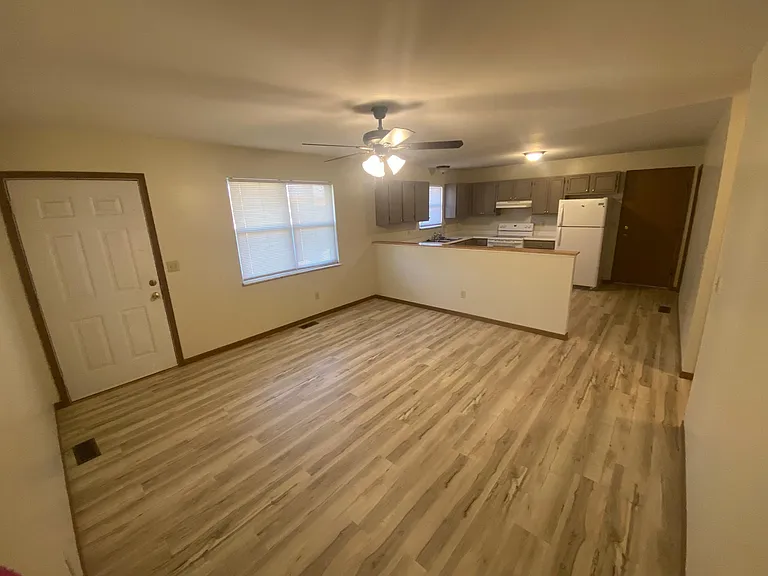 608 Linda Ln #B — Photo 6