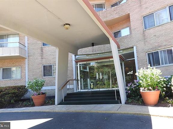 3rd image of 100 West Ave APT 406