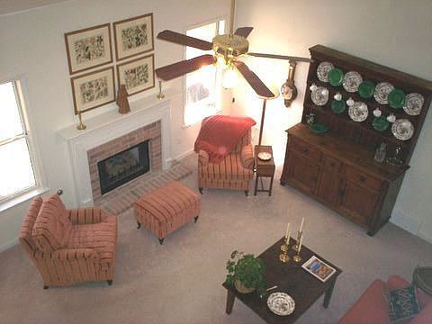 2-Story Great Room w/Gas Log Fireplace