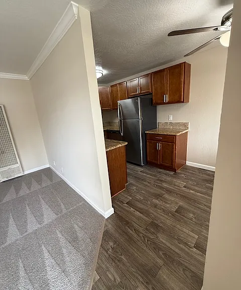 Capitol Ave Apartments — Photo 6