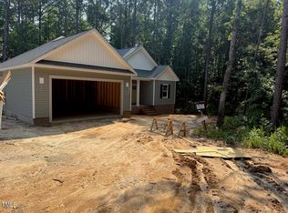 211 Rollins Acres Ln, Lillington, NC 27546