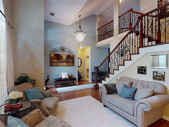 4th image of 7455 Chinaberry Ln