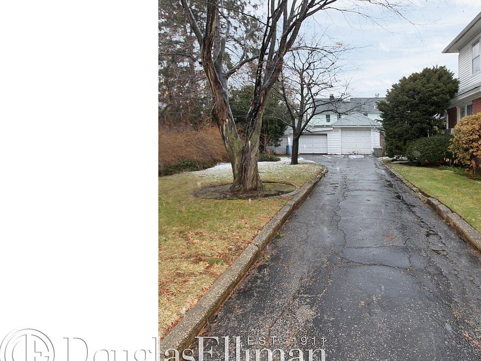 1st image of 415 Newton St