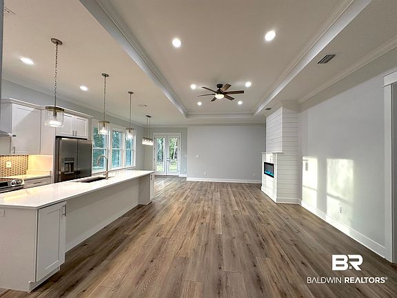 4th image of 8017 Carmel Cir