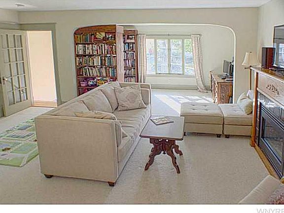 4th image of 79 W Winspear Ave