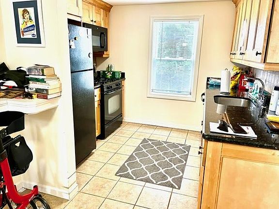 3rd image of 16 Clinton Ave