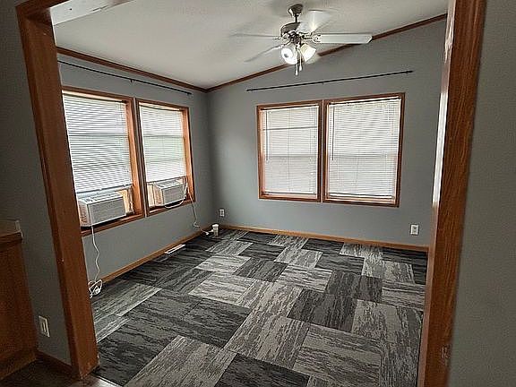 4th image of 415 Crandon Dr