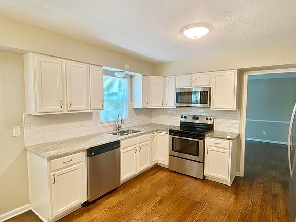 5th image of 4502 Winterset Dr