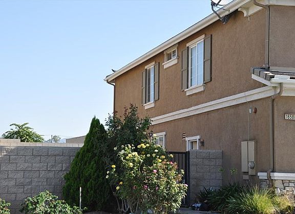 3rd image of 16588 Sugar Ln