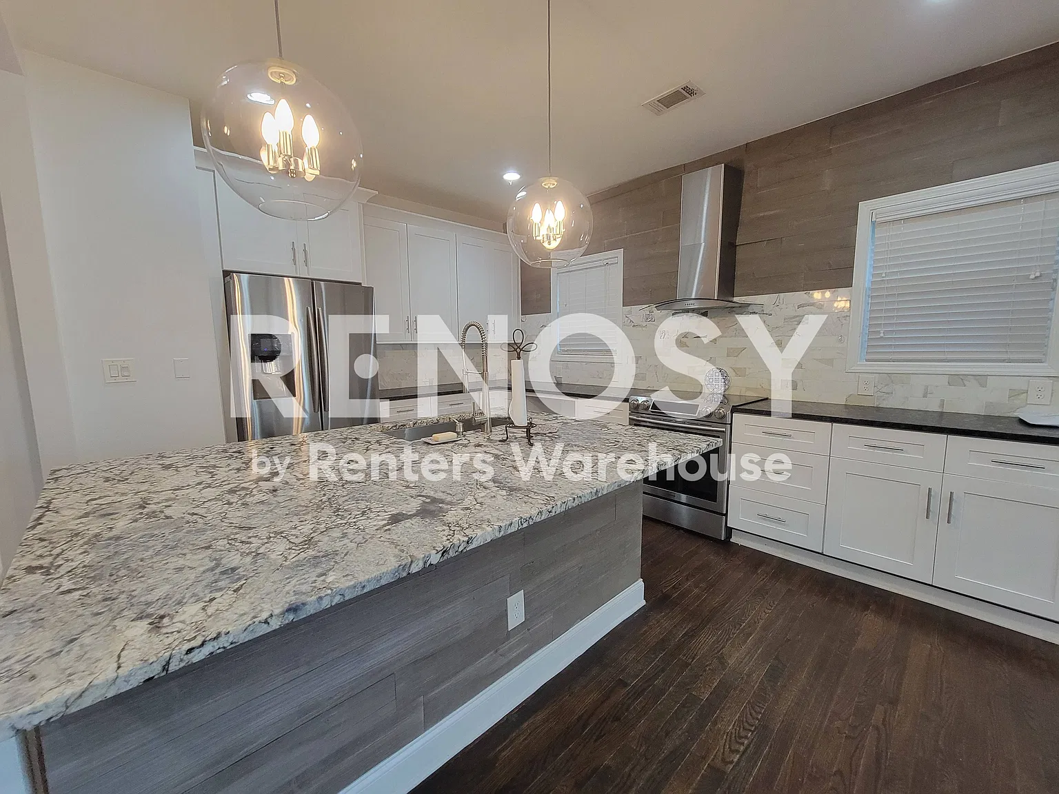 Renovated 3BR/2BA Bungalow in Sought-After Westview — Photo 4