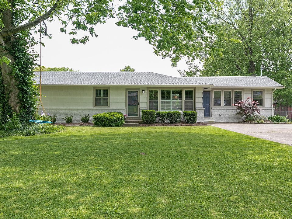 1st image of 475 Manley Dr
