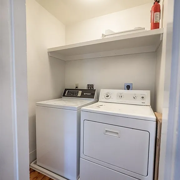 12 Adella Pl — Photo 34