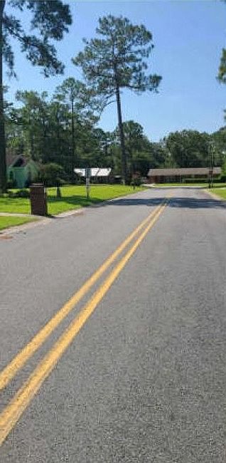 2nd image of 1604 Seminole Springs Rd
