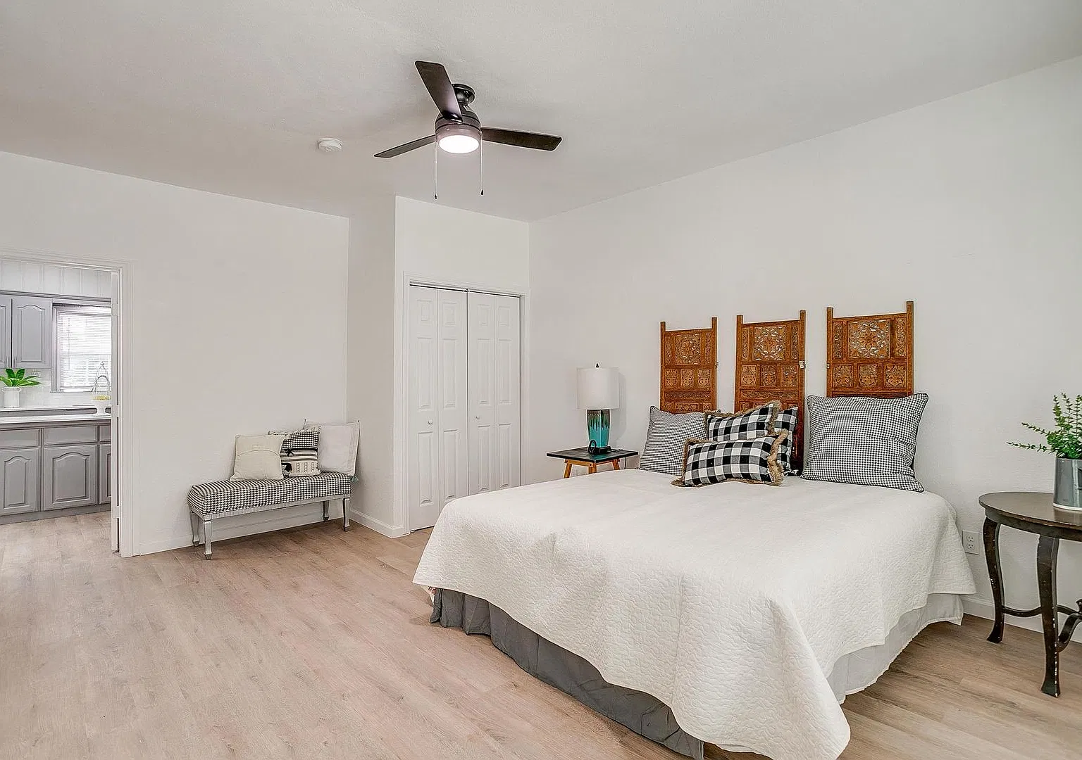 3645 Travis Ave — Photo 4