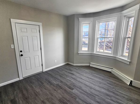 stamford-connecticut-240502497 picture