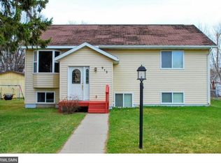 912 8th Ave NE, Brainerd, MN 56401