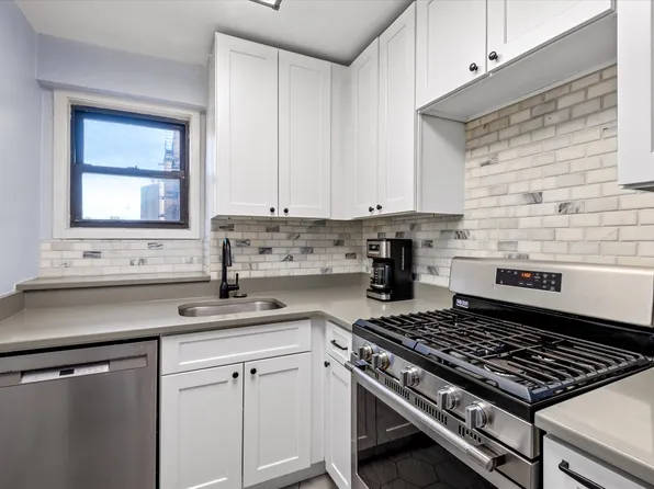 579 West 215th Street image 7 of 29