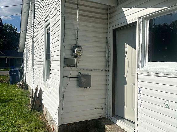 2nd image of 438 Michigan St