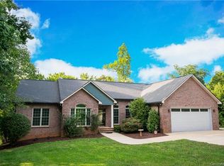 7559 Rabbit Cir, Denver, NC 28037