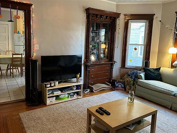 2nd image of 187 College Ave #1