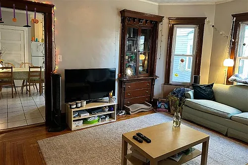181 College Ave Photo 1