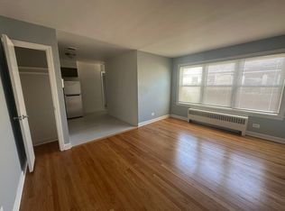 6700 N California Ave #1W, Chicago, IL 60645