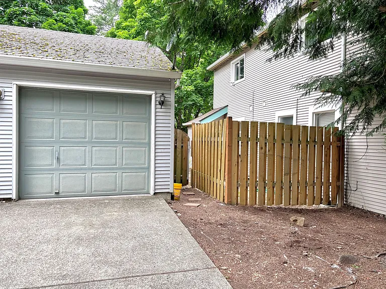 12638 SE Foster Rd — Photo 32