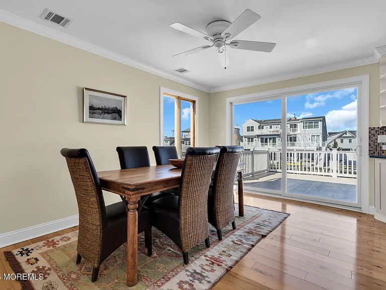 326 Cutter Ln — Photo 11