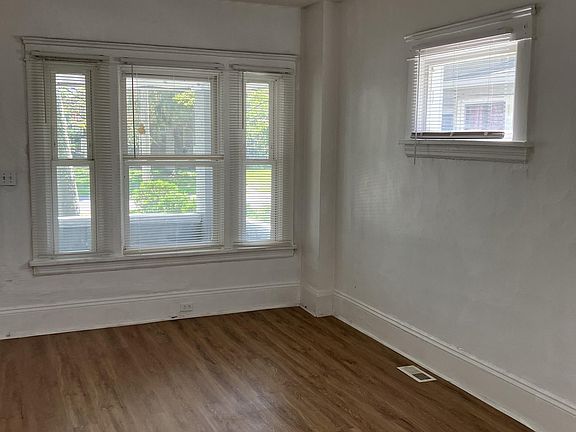 5th image of 9723 Parkgate Ave