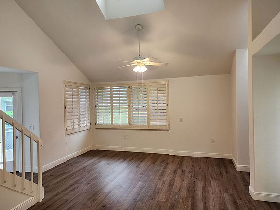 3rd image of 3714 SW Sunset Trace Cir