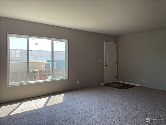 4th image of 1700 Cascade Way #87