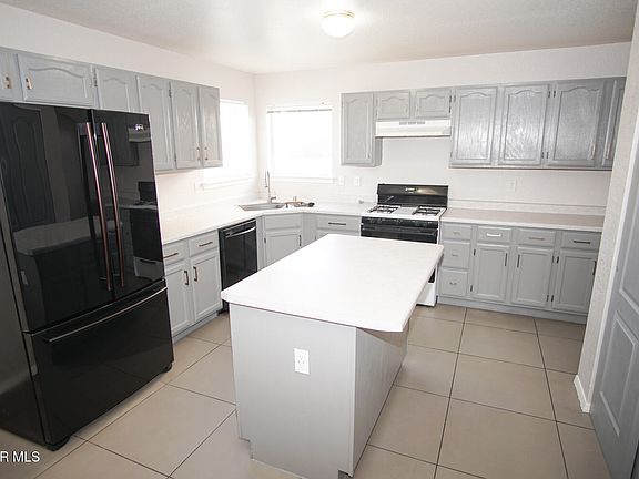 5th image of 12232 Holy Springs Ct