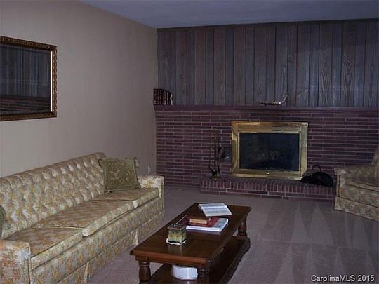 4th image of 7511 Candis Dr