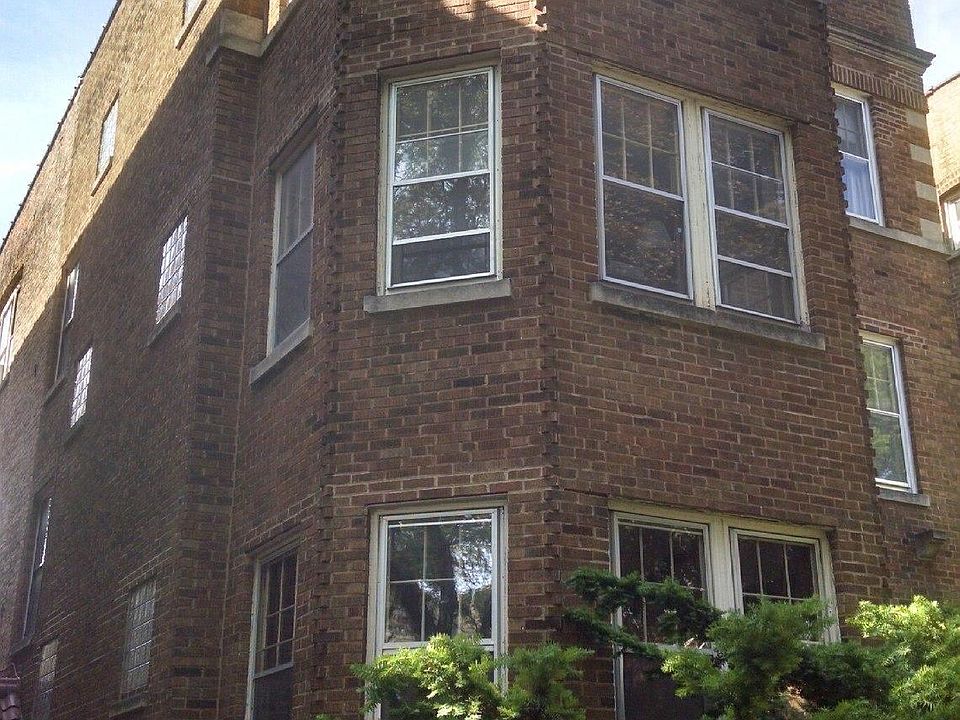1st image of 2027 W Berwyn Ave APT 1